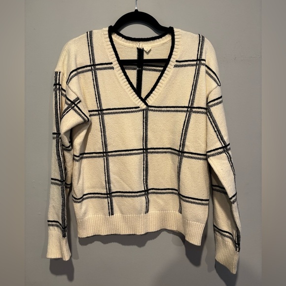 MOTH Anthropologie V-neck Sweater - Picture 4 of 7